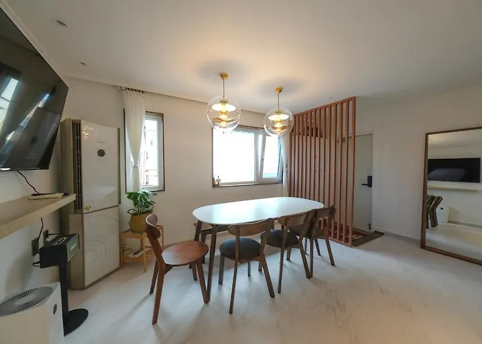 Awesom Bliss 서울중심위치 3r3b 창덕궁 경복궁 명동 동대문 Appartement
